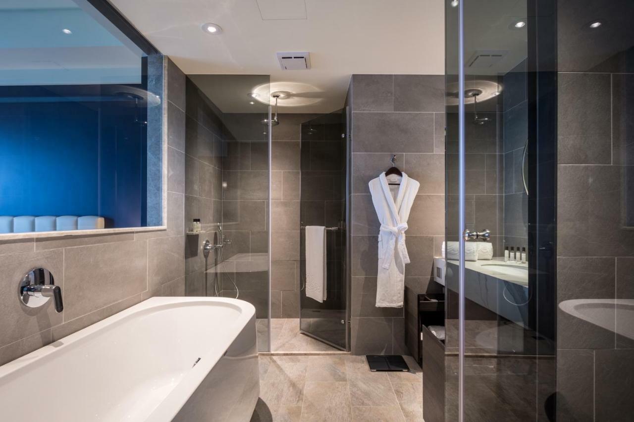 Park Lees Hotel Kaohsiung Exterior foto Bathroom